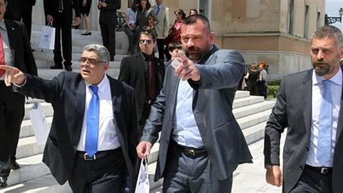 Έξω τα 
