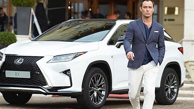Το νέο Lexus RX και το αστέρι του Χόλιγουντ