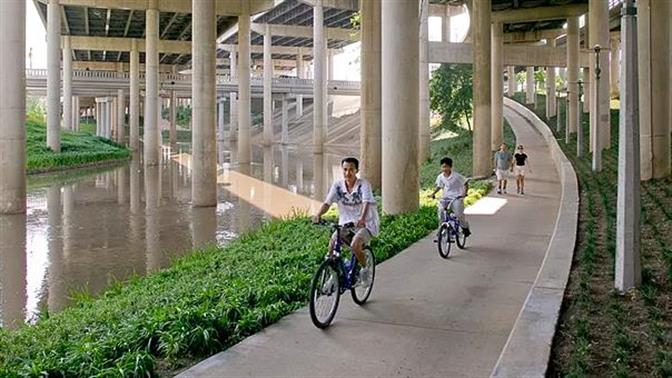 Πώς οι υπόγειες διαβάσεις γίνονται δημόσια πάρκα