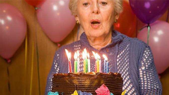 Πόσα χρόνια ζουν οι Έλληνες;