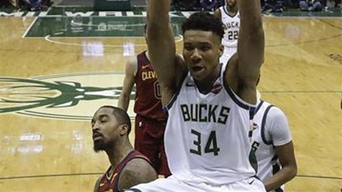 Ο Αντετοκούνμπο υποτάσσει τον Λεμπρόν!