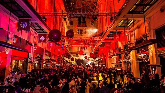 Τα Xριστούγεννα ζωντανεύουν εκεί που χτυπάει η καρδιά της Αθήνας 