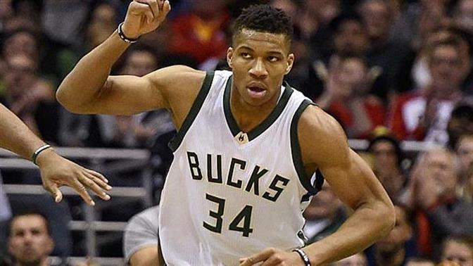 Ο Αντετοκούνμπο ξεπέρασε τον Μάικλ Τζόρνταν στα triple double