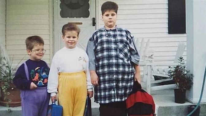 Οι πιο ντροπιαστικές φωτογραφίες από τα νιάτα μας