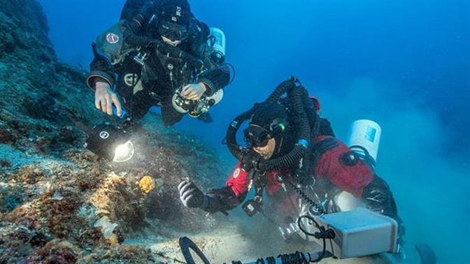 Απίστευτες φωτογραφίες από το ναυάγιο των Αντικυθήρων