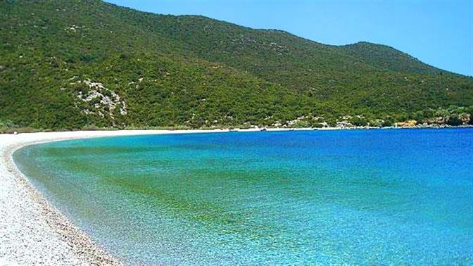 Σούπερ «μυστικές» παραλίες στην Πελοπόννησο