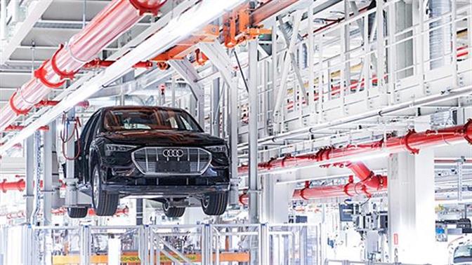 Ακολουθήσε με