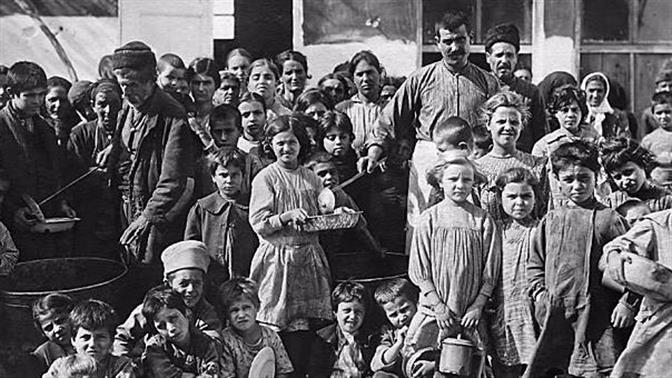 Πώς ζούσαν οι Μικρασιάτες στις προσφυγικές συνοικίες;