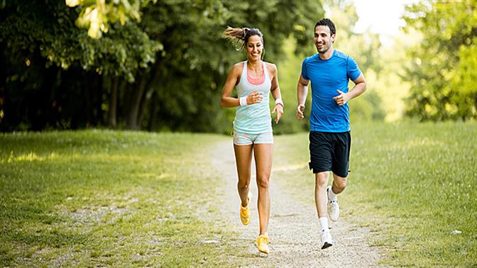 Έτσι βοηθάει το τρέξιμο το σώμα σου