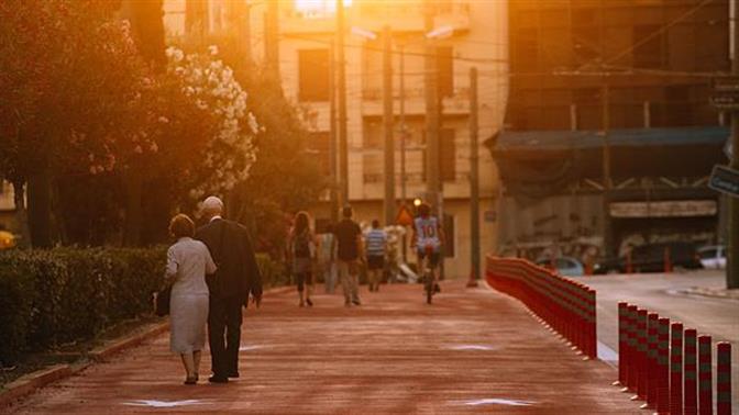 Περπατήσαμε τον νέο πεζόδρομο της Βασιλίσσης Όλγας