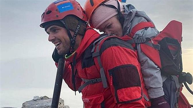 Συγκινητικό: Ανέβασε 22χρονη με κινητικά προβλήματα στον Όλυμπο