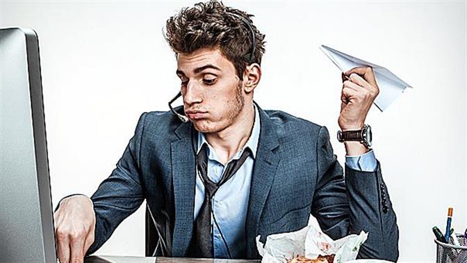 10 tips για να τεμπελιάζεις στη δουλειά