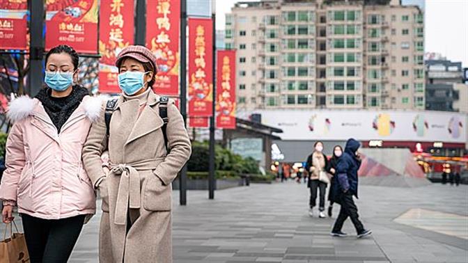 Κίνα: Επικρίσεις για το πρωκτικό τεστ κορωνοϊού σε ξένους ταξιδιώτες