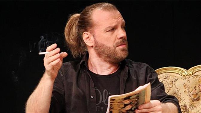 «Απειλούν τη ζωή του»