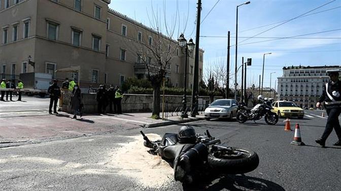 Σήμερα καταθέτει ο οδηγός ταξί για το θανατηφόρο τροχαίο στη Βουλή