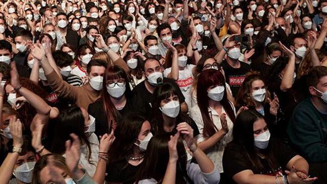 Βαρκελώνη: Πραγματοποιήθηκε η πρώτη μεγάλη συναυλία με 5.000 άτομα
