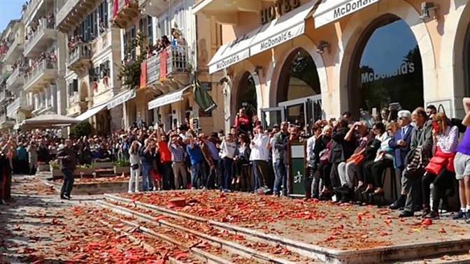 Τα πιο εντυπωσιακά ελληνικά Πασχαλινά Έθιμα