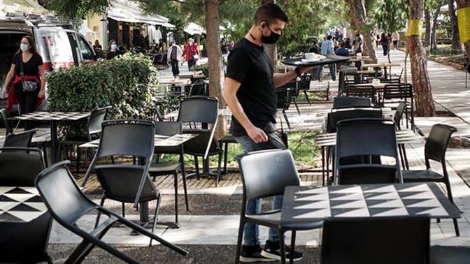 Βροχή πέφτουν πρόστιμα και λουκέτα για όρθιους πελάτες στα μπαρ