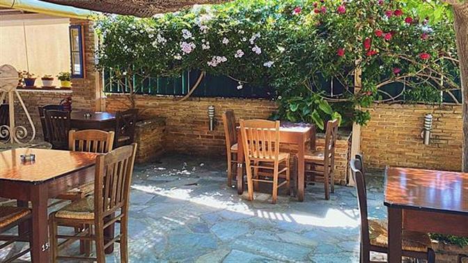 Αυτά είναι τα καλύτερα ταβερνάκια στο Σούνιο