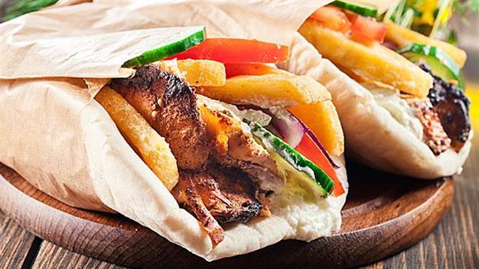 Στον Βόλο αλληλομηνύθηκαν για ένα... σουβλάκι