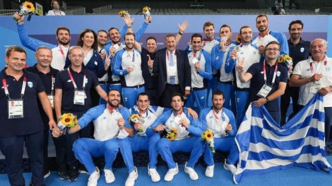 Η Εθνική Ομάδα Πόλο δίνει το μισό πριμ για το μετάλλιο στους πυρόπληκτους