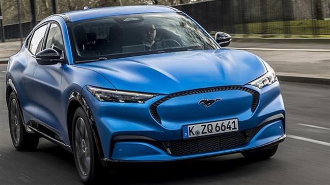 Δεν θα μας λείψει η μυρωδιά της βενζίνης