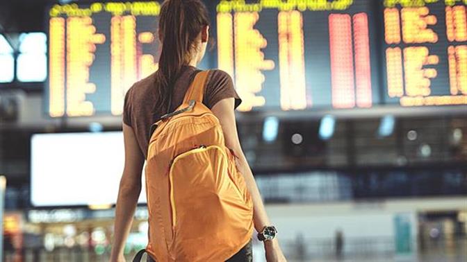 Πώς να μην παίρνεις μαζί σου βαλίτσα στα αεροπλάνα