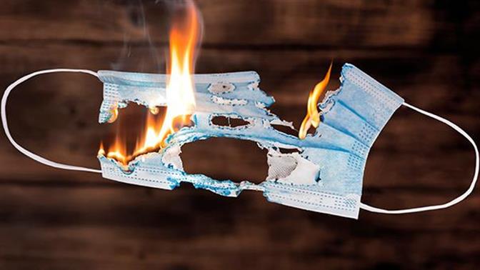 Πατέρας αρνητής απείλησε ότι θα πάει στο σχολείο με καραμπίνα