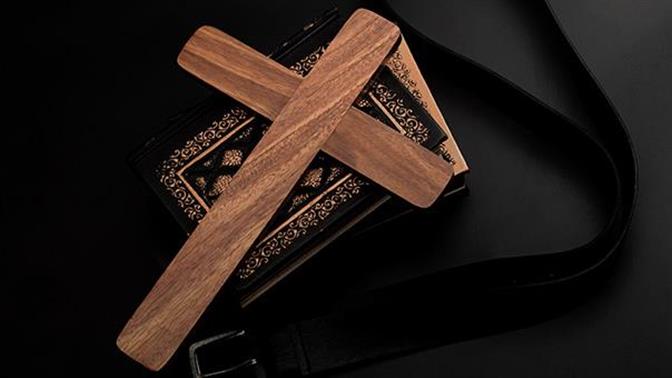 Φρίκη προκαλούν οι αποκαλύψεις για βιασμούς ανηλίκων από καθολικούς κληρικούς