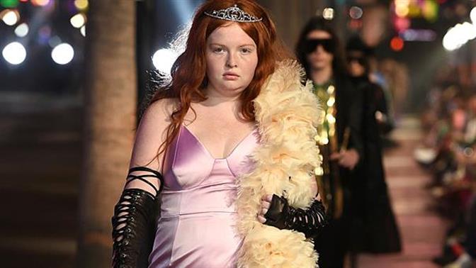 Plus size μοντέλα για πρώτη φορά σε επίδειξη Gucci
