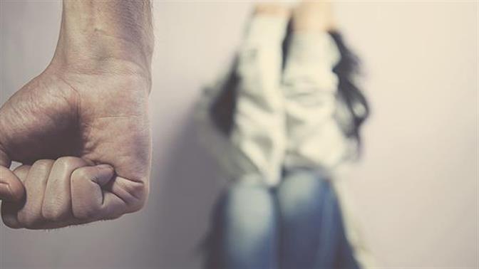 Σοκαριστικό βίντεο με τον ξυλοδαρμό της γυναίκας-ομήρου του Αιγύπτιου