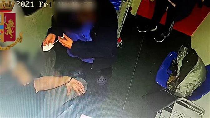 Νοσοκόμα έκανε ψεύτικα εμβόλια σε αντιεμβολιαστές στην Ιταλία