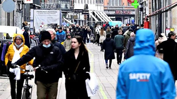 Η Δανία γίνεται η πρώτη χώρα της ΕΕ που επιστρέφει στην κανονικότητα
