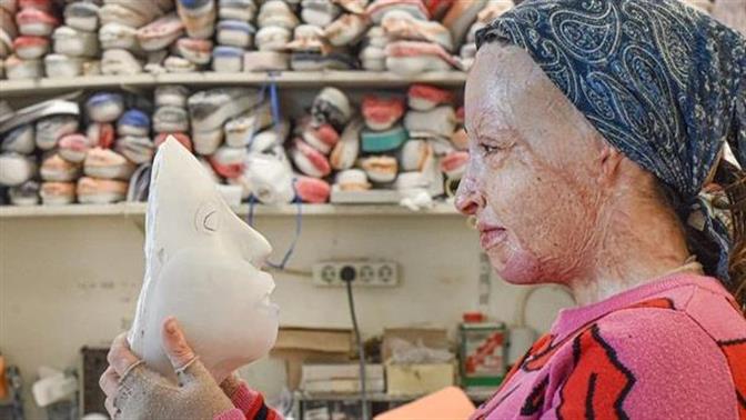 Η Ιωάννα Παλιοσπύρου βγάζει τη μάσκα για πρώτη φορά