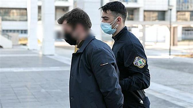 Επιμένει ο προπονητής της ιστιοπλοΐας ότι είχε «σχέση» με την 12χρονη