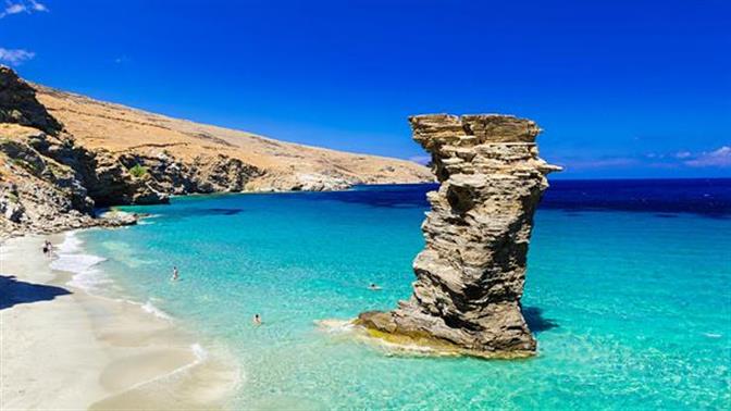 Αυτά είναι τα 10 καλύτερα ελληνικά νησιά σύμφωνα με τους Times