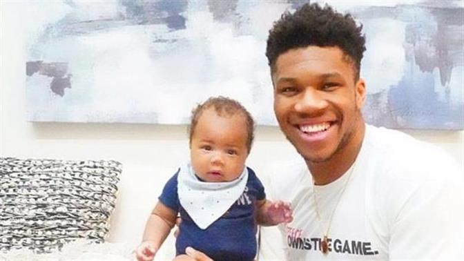 Αντετοκούνμπο: Η μητέρα μου έσκιζε τα σεντόνια και τα χρησιμοποιούσε σαν πάνες