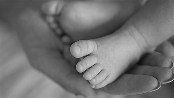 Γέννησε σε λεκάνη τουαλέτας στο ΚΑΤ ενώ δεν ήξερε ότι είναι έγκυος