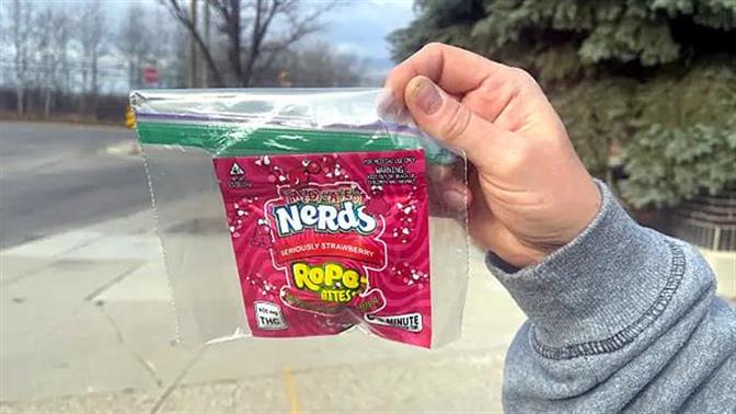 Μοίρασαν γλυκά με κάνναβη σε μικρά παιδιά για το Halloween