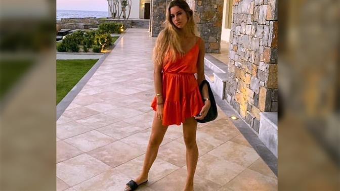 Η εγγονή του Ανδρέα Παπανδρέου έγινε μοντέλο και μπράβο της