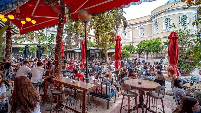 Πάμε για καφεδάκι στις πιο ωραίες πλατείες της Αθήνας