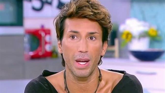 Συνέλαβαν τον Κωνσταντίνο Εμμανουήλ για ξυλοδαρμό της συντρόφου του