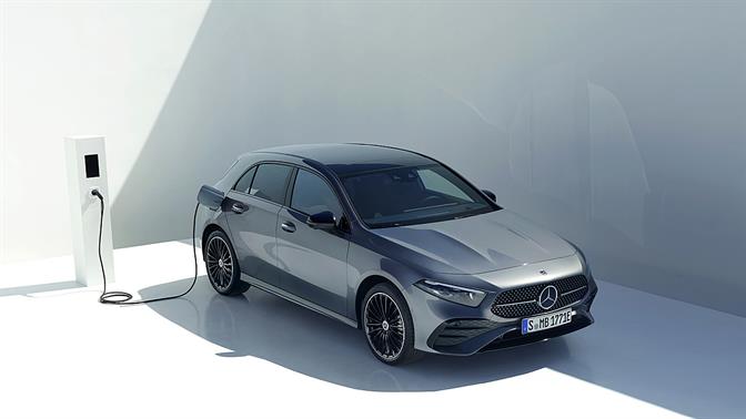 Από 39.990 ευρώ η ανανεωμένη Mercedes-Benz A-Class