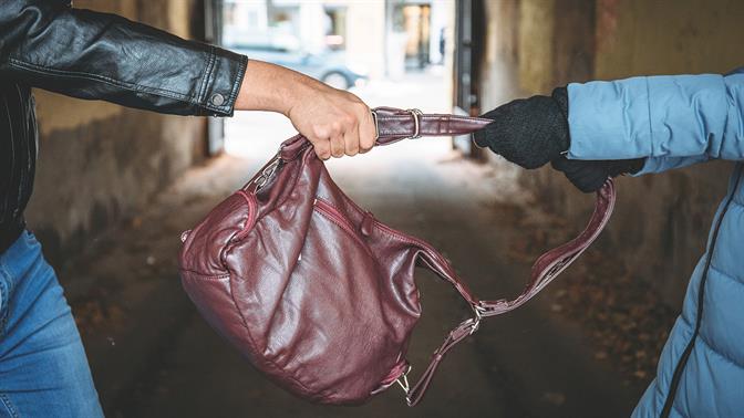 27χρονη που άργησε στη δουλειά της κατήγγειλε ληστεία που δεν έγινε ποτέ