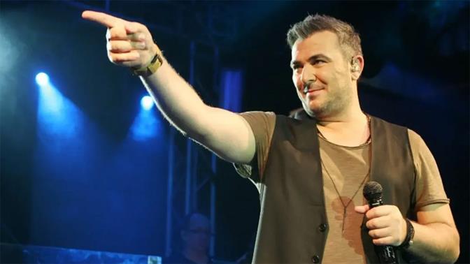 Αντώνης Ρέμος: «Οι γυναίκες είναι γεννημένες για να γίνονται μάνες»