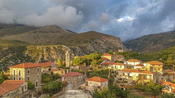 Ταΰγετος: Μονοπάτια, διαμονή και φαγητό