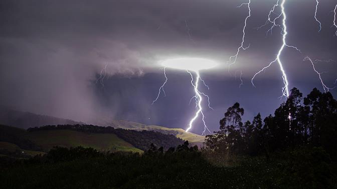 Έκτακτο δελτίο επιδείνωσης από την ΕΜΥ- έρχονται καταιγίδες