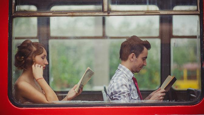 10 καλοί λόγοι να διαβάζεις στα μέσα μαζικής μεταφοράς