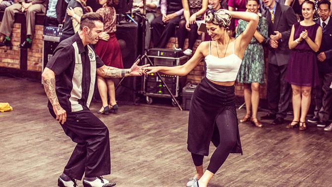 Πού θα μάθεις να χορεύεις Swing;