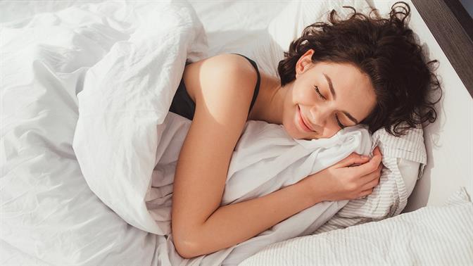 6 συμβουλές για να φτιάξεις τον ύπνο σου τη νέα χρονιά